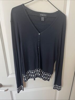 Finity Black V-Neck Button Front Long Sleeve Top with White Cross Hem